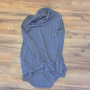 Cuddl duds long gray scoop neck shirt